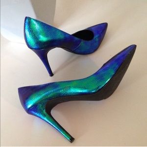 BCBG Sexy Heels nwot